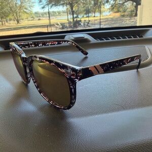 Stylish Tortoiseshell Sunglasses